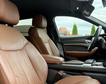 Серый Ауди E-Tron, объемом двигателя 0 л и пробегом 109 тыс. км за 29999 $, фото 17 на Automoto.ua