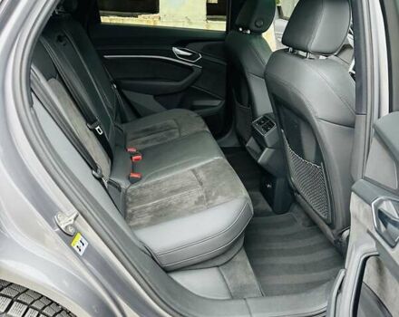 Ауди E-Tron 2021 в Тернополе на Automoto.ua Серый Ауди E-Tron, объемом двигателя 0 л и пробегом 85 тыс. км за 27999 $, фото 43 на Automoto.ua