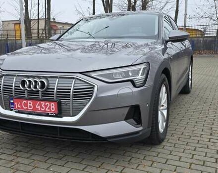 Сірий Ауді E-Tron, об'ємом двигуна 0 л та пробігом 140 тис. км за 28800 $, фото 4 на Automoto.ua