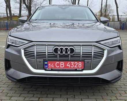 Сірий Ауді E-Tron, об'ємом двигуна 0 л та пробігом 140 тис. км за 28800 $, фото 3 на Automoto.ua