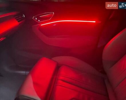 Серый Ауди E-Tron, объемом двигателя 0 л и пробегом 44 тыс. км за 33900 $, фото 60 на Automoto.ua