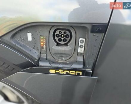 Серый Ауди E-Tron, объемом двигателя 0 л и пробегом 43 тыс. км за 29999 $, фото 27 на Automoto.ua