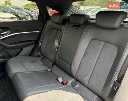 Серый Ауди E-Tron, объемом двигателя 0 л и пробегом 115 тыс. км за 37600 $, фото 13 на Automoto.ua