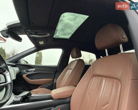 Серый Ауди E-Tron, объемом двигателя 0 л и пробегом 126 тыс. км за 29999 $, фото 28 на Automoto.ua