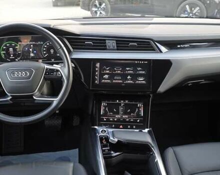 Сірий Ауді E-Tron, об'ємом двигуна 0 л та пробігом 110 тис. км за 29999 $, фото 45 на Automoto.ua