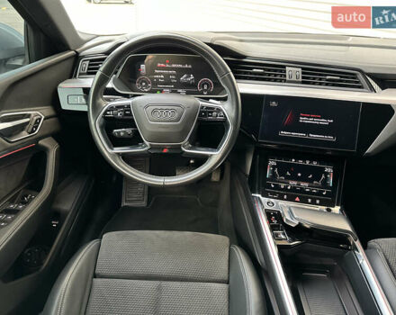 Сірий Ауді E-Tron, об'ємом двигуна 0 л та пробігом 45 тис. км за 33999 $, фото 59 на Automoto.ua