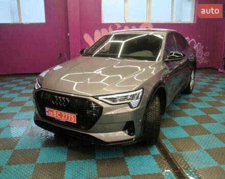 Серый Ауди E-Tron, объемом двигателя 0 л и пробегом 60 тыс. км за 29990 $, фото 1 на Automoto.ua