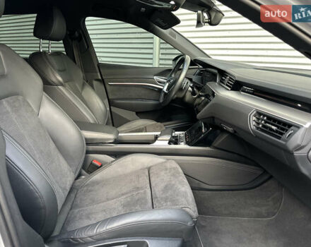 Сірий Ауді E-Tron, об'ємом двигуна 0 л та пробігом 45 тис. км за 33999 $, фото 30 на Automoto.ua