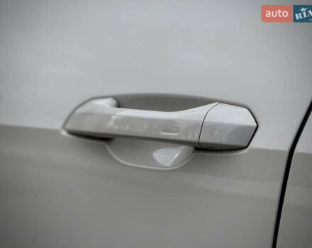 Серый Ауди E-Tron, объемом двигателя 0 л и пробегом 36 тыс. км за 45445 $, фото 25 на Automoto.ua