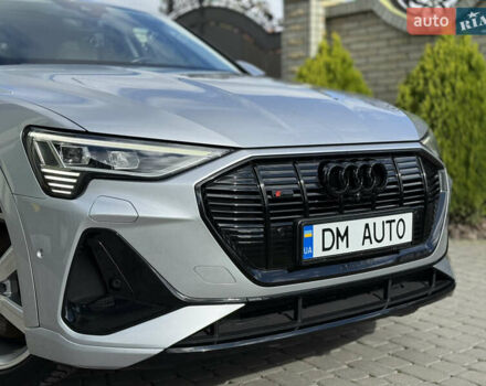 Серый Ауди E-Tron, объемом двигателя 0 л и пробегом 130 тыс. км за 37000 $, фото 15 на Automoto.ua