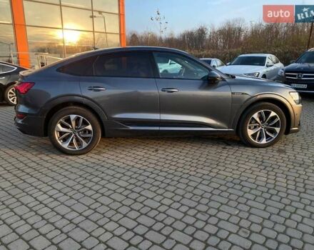 Сірий Ауді E-Tron, об'ємом двигуна 0 л та пробігом 53 тис. км за 29900 $, фото 8 на Automoto.ua