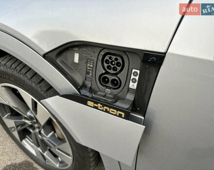 Сірий Ауді E-Tron, об'ємом двигуна 0 л та пробігом 45 тис. км за 33999 $, фото 69 на Automoto.ua