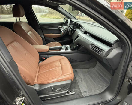 Серый Ауди E-Tron, объемом двигателя 0 л и пробегом 126 тыс. км за 29999 $, фото 26 на Automoto.ua