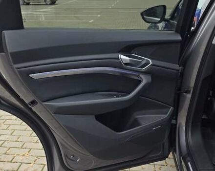 Сірий Ауді E-Tron, об'ємом двигуна 0 л та пробігом 140 тис. км за 28800 $, фото 81 на Automoto.ua