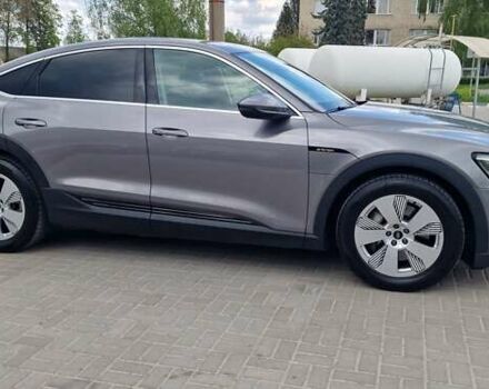 Серый Ауди E-Tron, объемом двигателя 0 л и пробегом 140 тыс. км за 25811 $, фото 17 на Automoto.ua