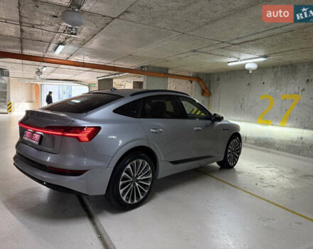 Серый Ауди E-Tron, объемом двигателя 0 л и пробегом 32 тыс. км за 41990 $, фото 1 на Automoto.ua