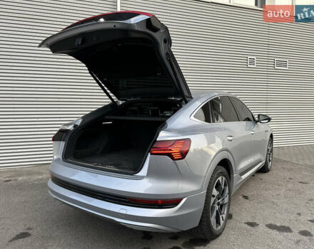 Сірий Ауді E-Tron, об'ємом двигуна 0 л та пробігом 45 тис. км за 33999 $, фото 44 на Automoto.ua
