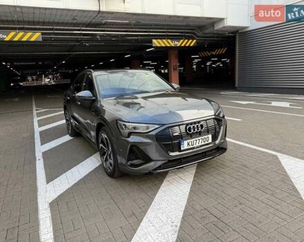 Сірий Ауді E-Tron, об'ємом двигуна 0 л та пробігом 45 тис. км за 48137 $, фото 2 на Automoto.ua
