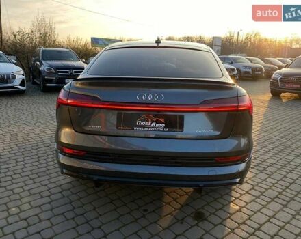 Сірий Ауді E-Tron, об'ємом двигуна 0 л та пробігом 53 тис. км за 29900 $, фото 6 на Automoto.ua