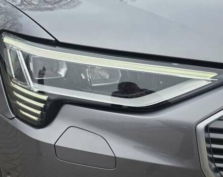 Сірий Ауді E-Tron, об'ємом двигуна 0 л та пробігом 140 тис. км за 28800 $, фото 72 на Automoto.ua