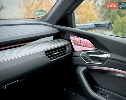 Серый Ауди E-Tron, объемом двигателя 0 л и пробегом 36 тыс. км за 45445 $, фото 68 на Automoto.ua