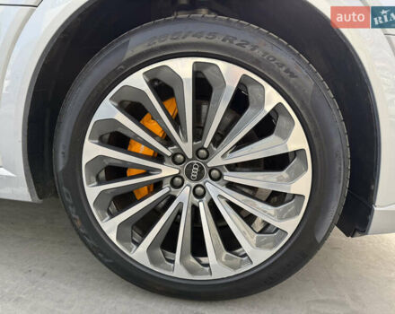 Серый Ауди E-Tron, объемом двигателя 0 л и пробегом 32 тыс. км за 41990 $, фото 46 на Automoto.ua