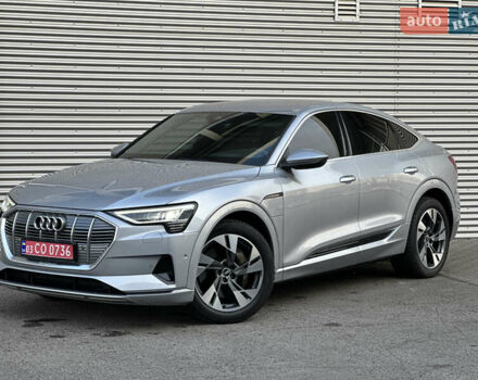 Сірий Ауді E-Tron, об'ємом двигуна 0 л та пробігом 45 тис. км за 33999 $, фото 3 на Automoto.ua