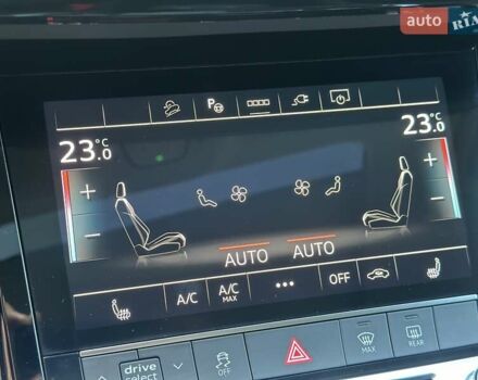 Серый Ауди E-Tron, объемом двигателя 0 л и пробегом 59 тыс. км за 37396 $, фото 22 на Automoto.ua