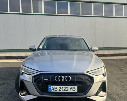 Серый Ауди E-Tron, объемом двигателя 0 л и пробегом 88 тыс. км за 36500 $, фото 5 на Automoto.ua