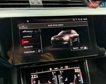Сірий Ауді E-Tron, об'ємом двигуна 0 л та пробігом 86 тис. км за 37423 $, фото 30 на Automoto.ua