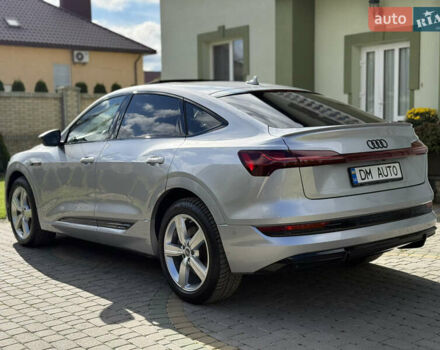 Серый Ауди E-Tron, объемом двигателя 0 л и пробегом 130 тыс. км за 37000 $, фото 7 на Automoto.ua