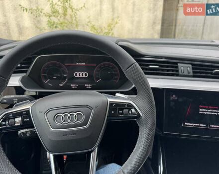 Серый Ауди E-Tron, объемом двигателя 0 л и пробегом 94 тыс. км за 35500 $, фото 12 на Automoto.ua