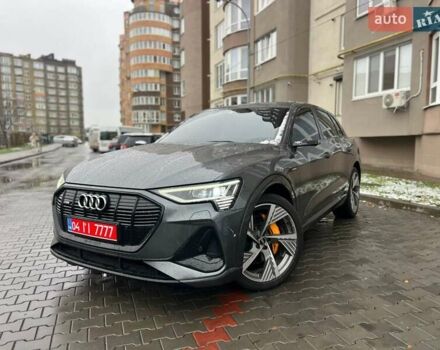 Серый Ауди E-Tron, объемом двигателя 0 л и пробегом 125 тыс. км за 34999 $, фото 3 на Automoto.ua