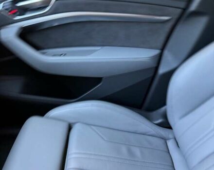 Серый Ауди E-Tron, объемом двигателя 0 л и пробегом 44 тыс. км за 33900 $, фото 53 на Automoto.ua