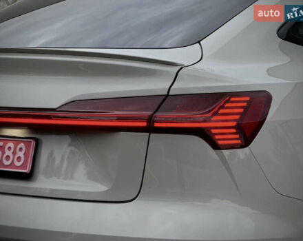 Серый Ауди E-Tron, объемом двигателя 0 л и пробегом 36 тыс. км за 45445 $, фото 53 на Automoto.ua