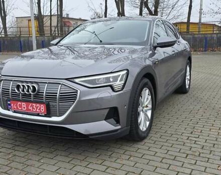 Сірий Ауді E-Tron, об'ємом двигуна 0 л та пробігом 140 тис. км за 28800 $, фото 23 на Automoto.ua