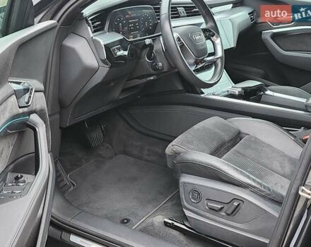 Сірий Ауді E-Tron, об'ємом двигуна 0 л та пробігом 117 тис. км за 27200 $, фото 12 на Automoto.ua