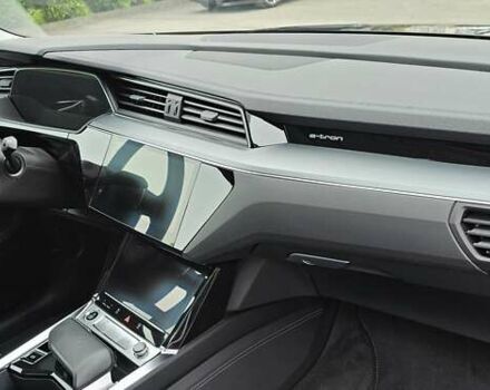Сірий Ауді E-Tron, об'ємом двигуна 0 л та пробігом 99 тис. км за 27280 $, фото 95 на Automoto.ua