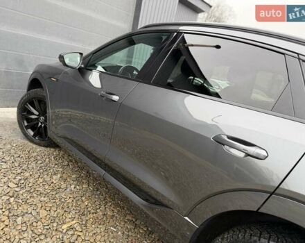 Серый Ауди E-Tron, объемом двигателя 0 л и пробегом 149 тыс. км за 29300 $, фото 32 на Automoto.ua