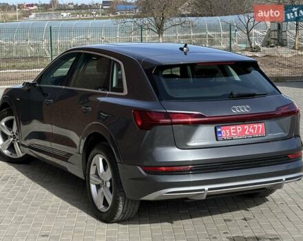 Серый Ауди E-Tron, объемом двигателя 0 л и пробегом 59 тыс. км за 37396 $, фото 9 на Automoto.ua