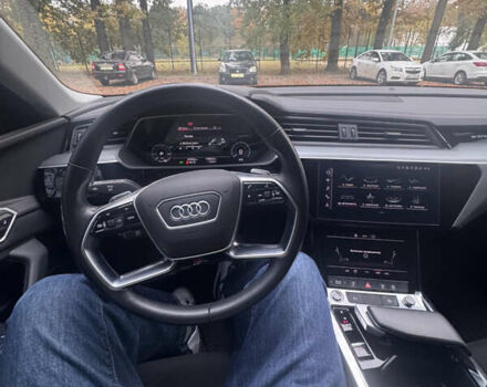 Сірий Ауді E-Tron, об'ємом двигуна 0 л та пробігом 47 тис. км за 28300 $, фото 11 на Automoto.ua
