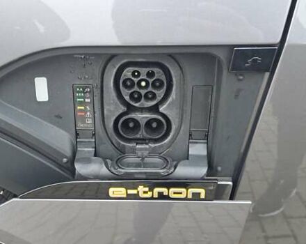 Сірий Ауді E-Tron, об'ємом двигуна 0 л та пробігом 140 тис. км за 28800 $, фото 66 на Automoto.ua