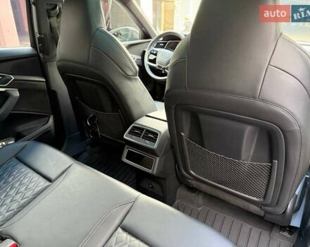 Сірий Ауді E-Tron, об'ємом двигуна 0 л та пробігом 45 тис. км за 48137 $, фото 31 на Automoto.ua