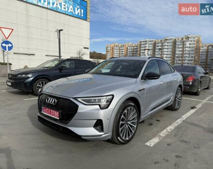 Серый Ауди E-Tron, объемом двигателя 0 л и пробегом 32 тыс. км за 41990 $, фото 8 на Automoto.ua