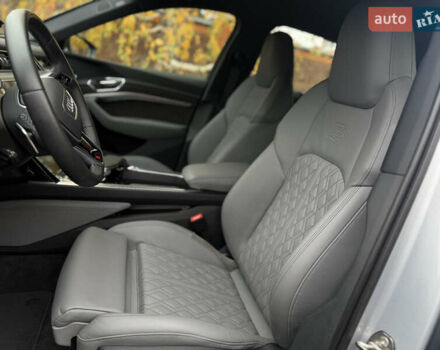 Сірий Ауді E-Tron, об'ємом двигуна 0 л та пробігом 39 тис. км за 39800 $, фото 12 на Automoto.ua
