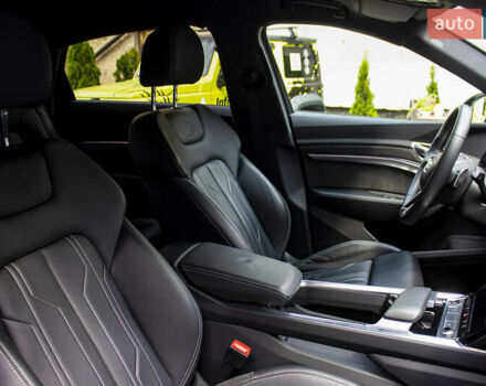 Сірий Ауді E-Tron, об'ємом двигуна 0 л та пробігом 69 тис. км за 39700 $, фото 9 на Automoto.ua