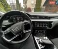 Серый Ауди E-Tron, объемом двигателя 0 л и пробегом 165 тыс. км за 33000 $, фото 19 на Automoto.ua