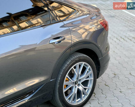 Сірий Ауді E-Tron, об'ємом двигуна 0 л та пробігом 47 тис. км за 45000 $, фото 6 на Automoto.ua
