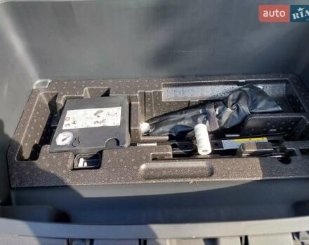 Серый Ауди E-Tron, объемом двигателя 0 л и пробегом 3 тыс. км за 47000 $, фото 11 на Automoto.ua