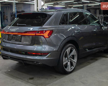 Сірий Ауді E-Tron, об'ємом двигуна 0 л та пробігом 73 тис. км за 38950 $, фото 17 на Automoto.ua